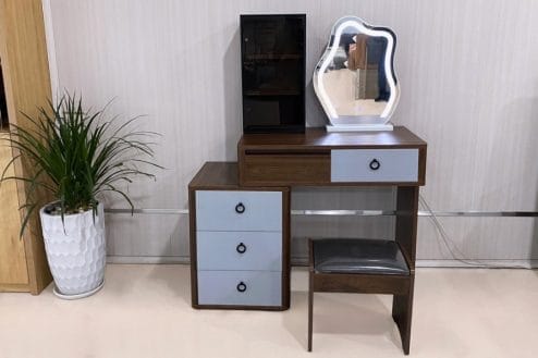 Bàn trang điểm có đèn led D01