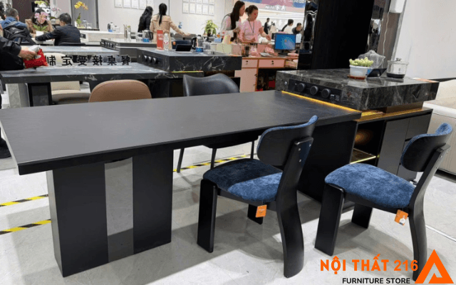 Tinh-nang-keo-dai-thong-minh-mat-ban-tu-2m2-len-2m5-cuc-ky-tien-loi-cua-ban-an-dao-bep-Tellesblack-D2